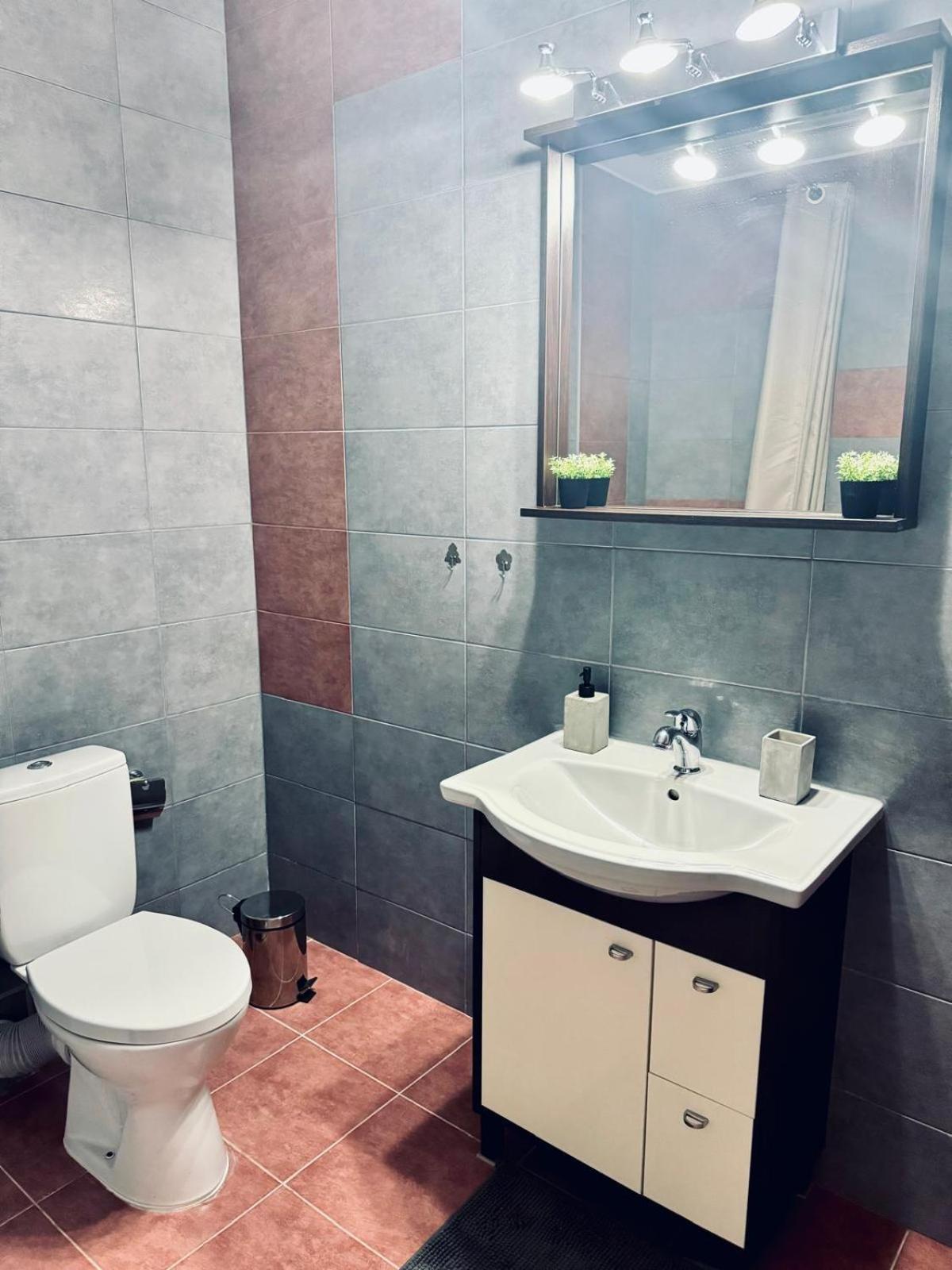 2 Rooms Urban Retreat Unirii Near City Center Boekarest Buitenkant foto