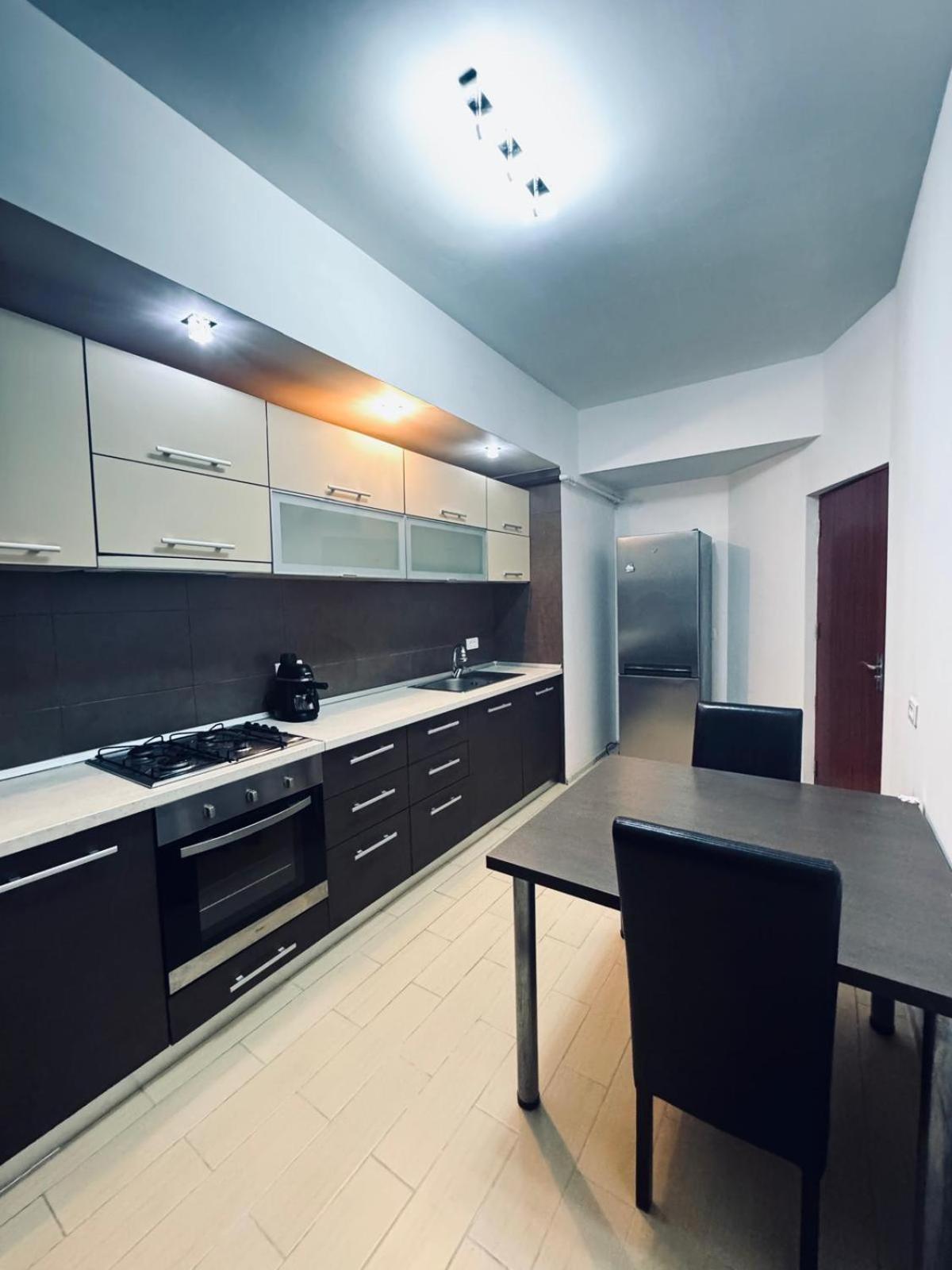 2 Rooms Urban Retreat Unirii Near City Center Boekarest Buitenkant foto